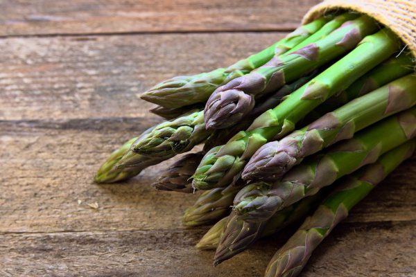 green asparagus, asparagus, vegetables