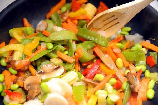 salad plate, mixed salad, vegetable salad