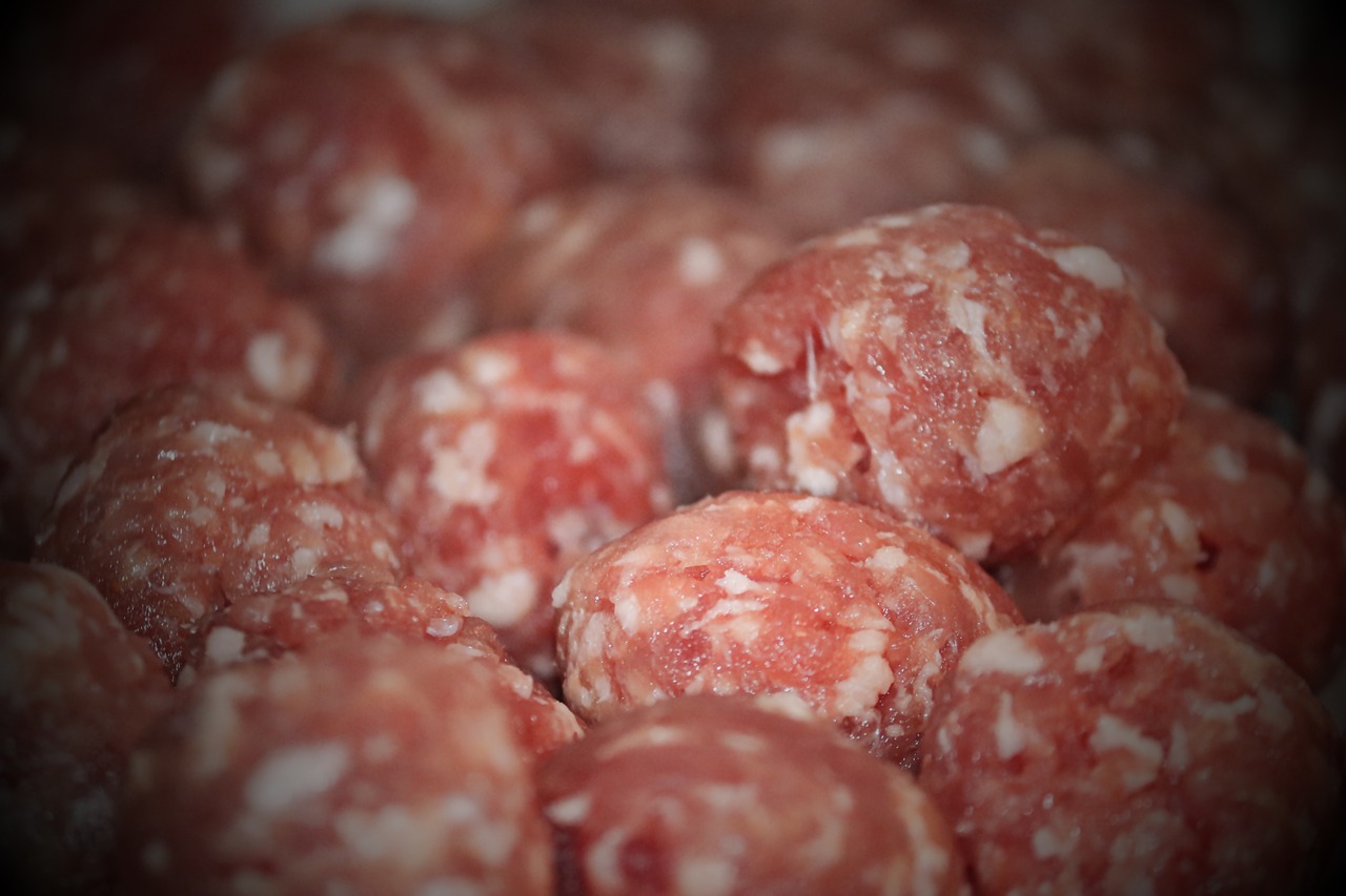 minced meat, mett, balls