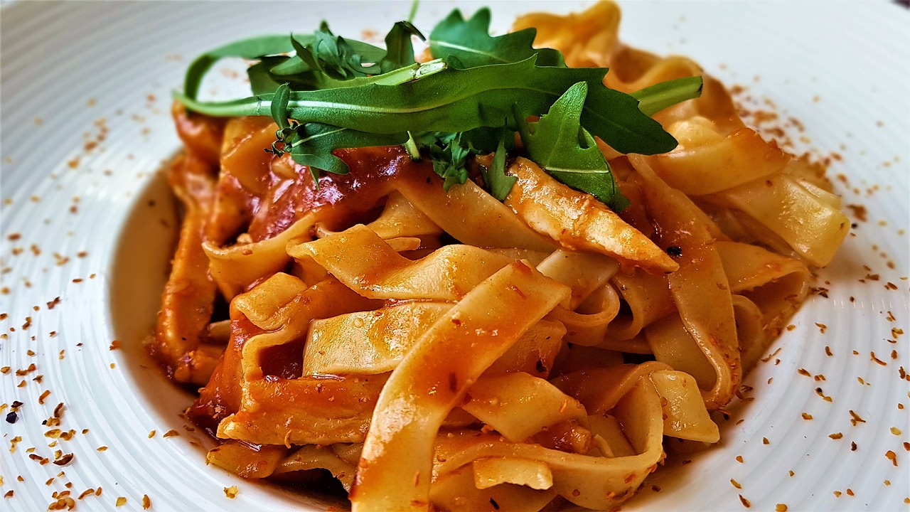 pasta, tomato sauce, food