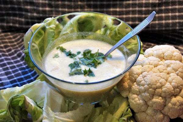 cauliflower soup, vegetable soup, vegan soup