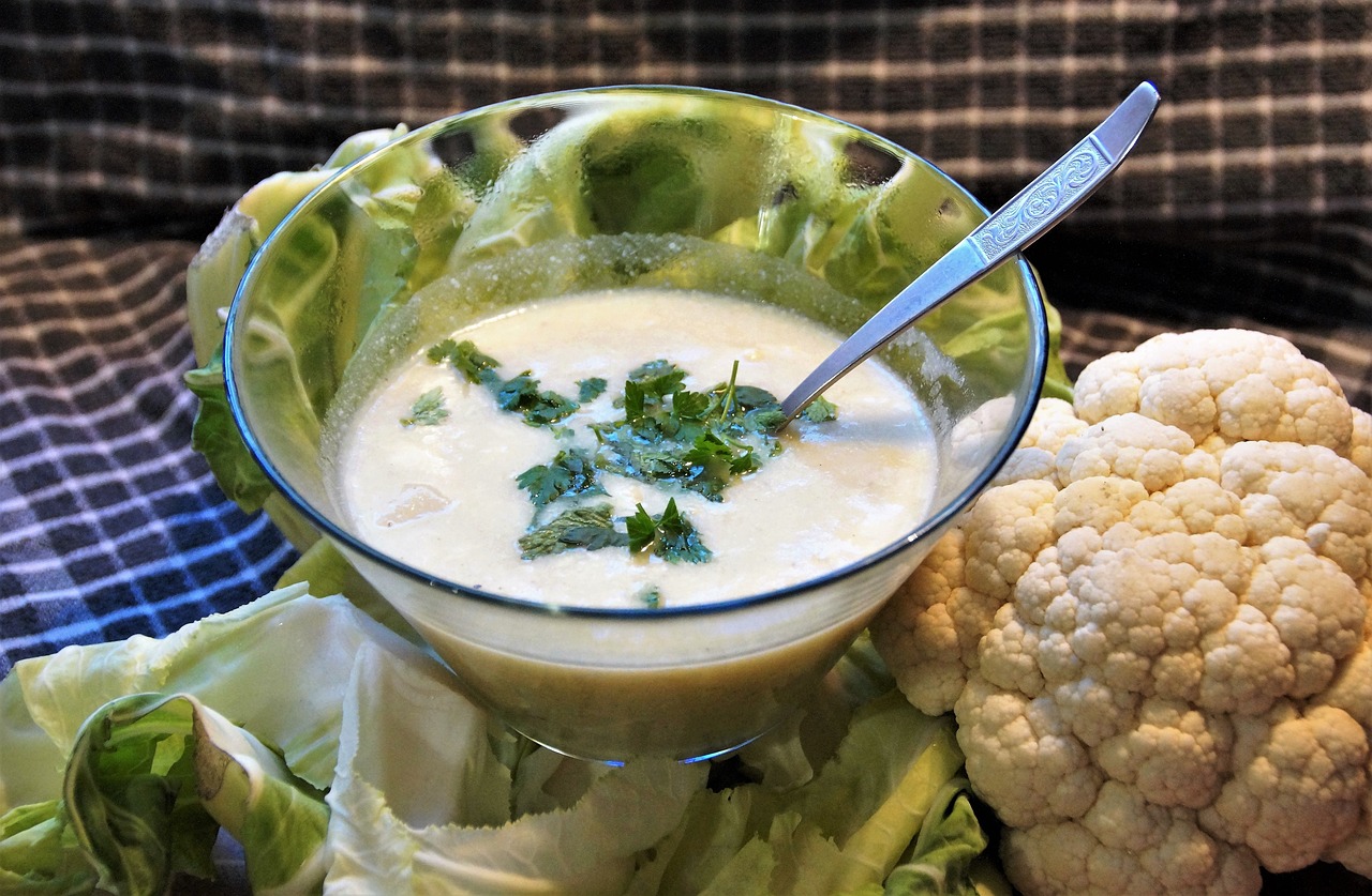 cauliflower soup, vegetable soup, vegan soup